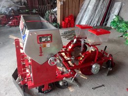 棉花覆膜播種機